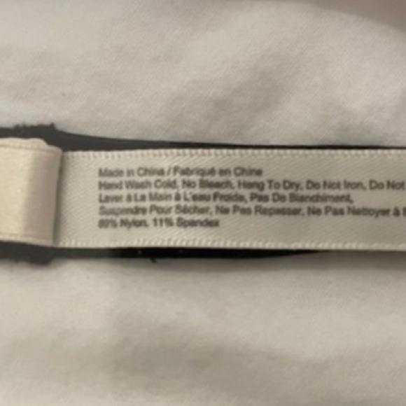 Aritzia - Wilfred Triangle Bralette - Picture 6 of 7